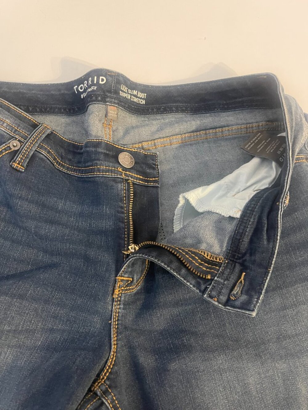 Torrid Luxe Slim Boot Super Stretch Jeans Size 16R Dark Wash - Picture 7 of 8